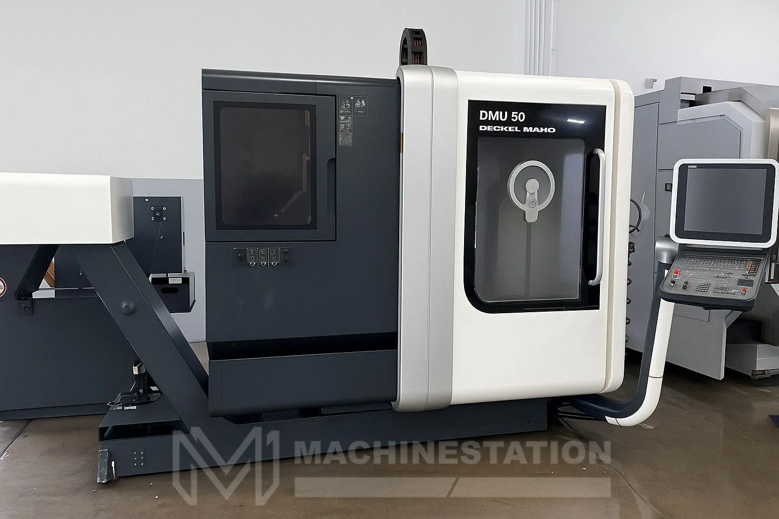 Centro de mecanizado universal CNC de 5 ejes DMG Mori Seiki DMU 50 – Fresadora