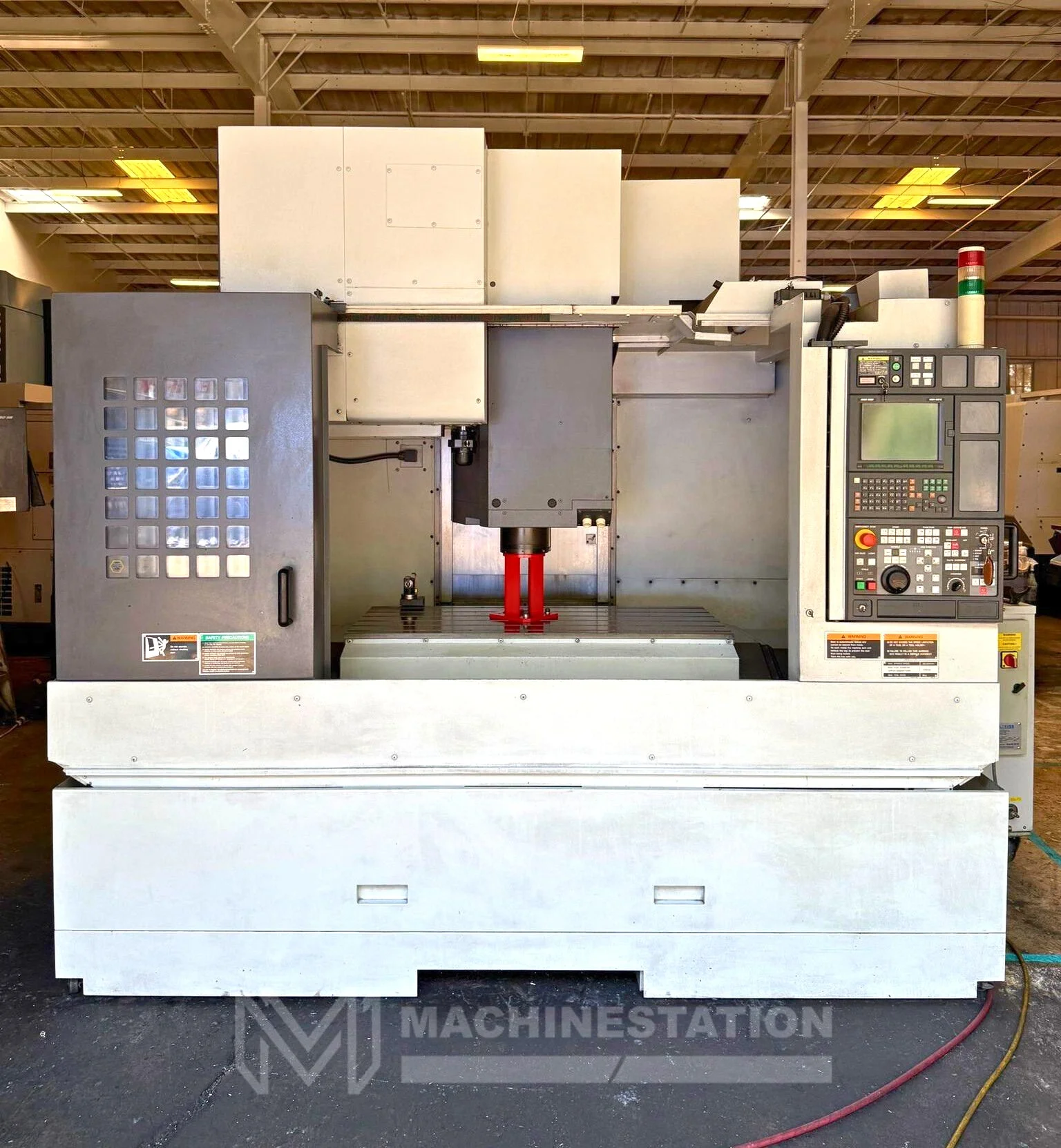 Centro de mecanizado vertical CNC Mori Seiki NVD5000 α1B/40 - Fresadora de 20 000 RPM